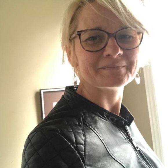 Meet your Posher, Sandra - Picture 1 of 1